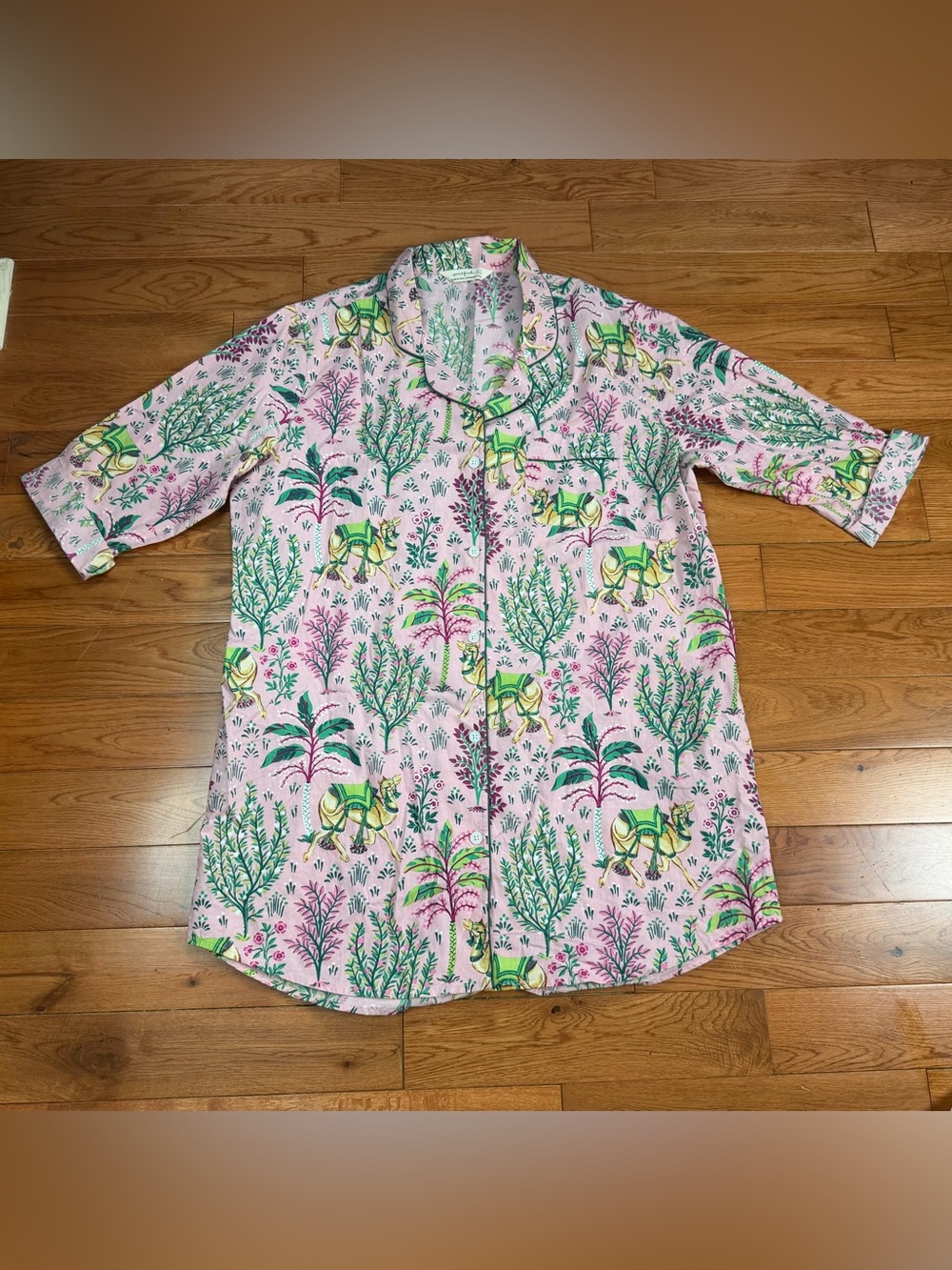 Printfresh Camels Courtyard Nightgown NWOT